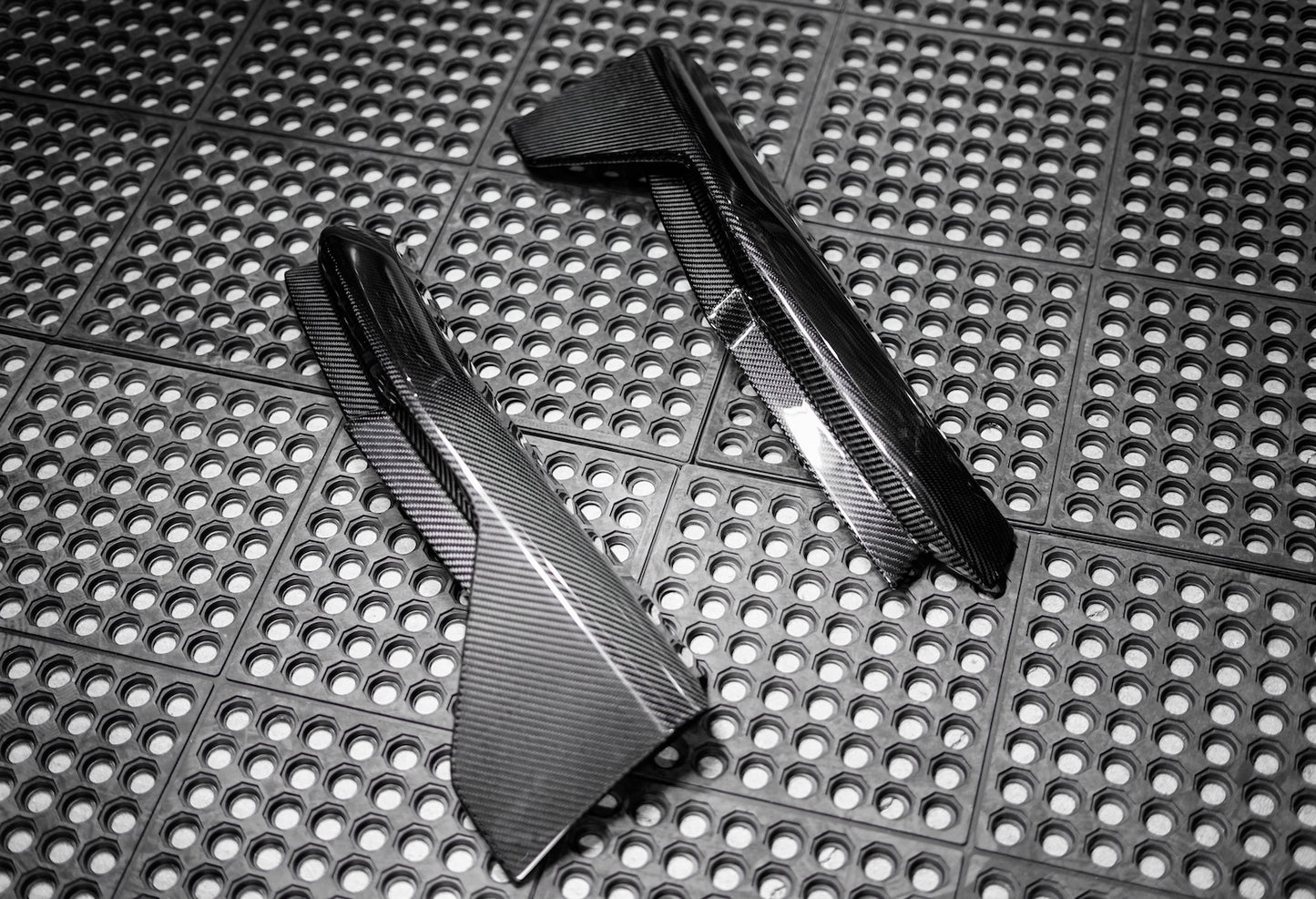 G8X MP Style Carbon Fiber Rear Corners